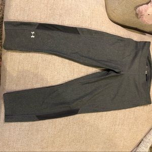 Capri leggings with sheer panels